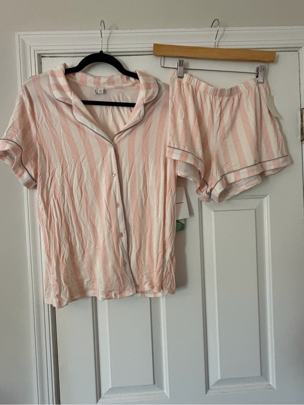 Nordstrom Pink & White Striped Short Sleeve Pajama Set